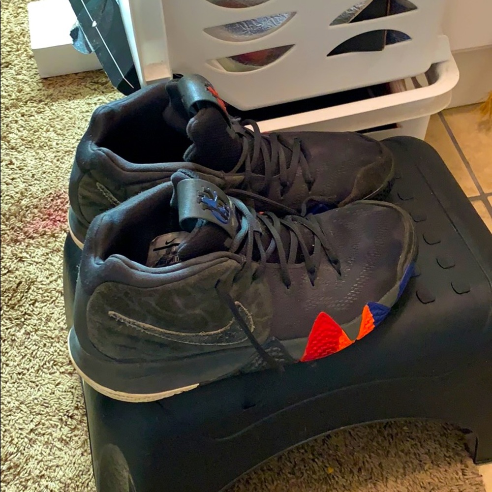 Men’s Nike Kyrie 4’s -Year of the Monkey